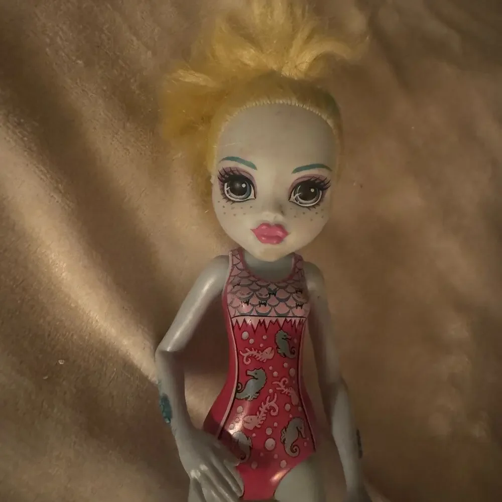 2017 Monster High Doll Lagoona‎ Blue Swimsuit Doll only 10